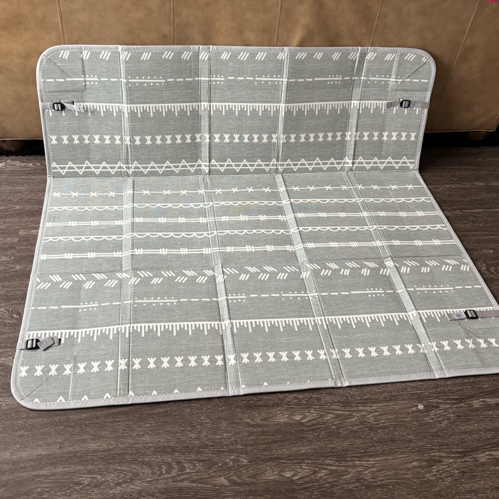 Baby / toddler play soft mat. Gray / multi color - Picture 8 of 10